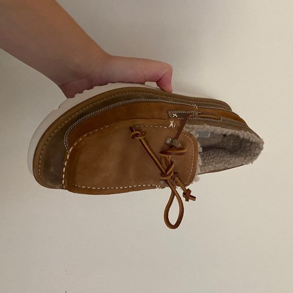 Ugg loafers with laces main image 5